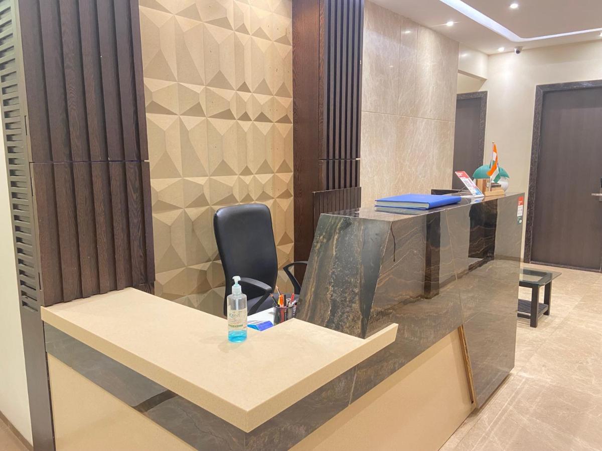 מומביי Hotel Oyster Suite Andheri West מראה חיצוני תמונה
